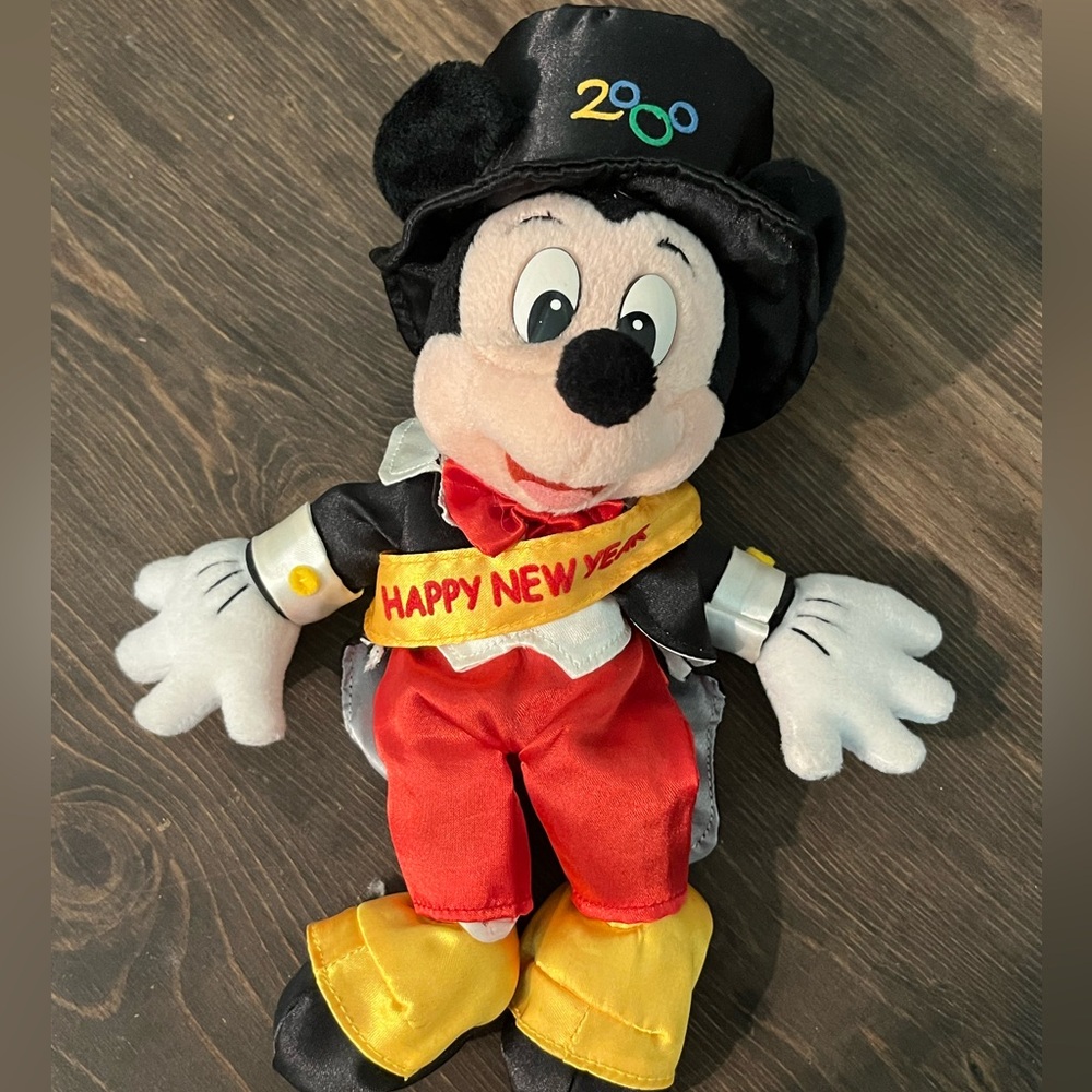 NWT Vintage Mickey Mouse Happy New Year‎ 2000 Plush Bean Bag Disney Store